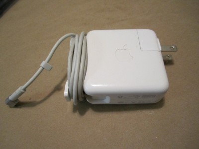 Used Apple 45 W MagSafe 1 Charger