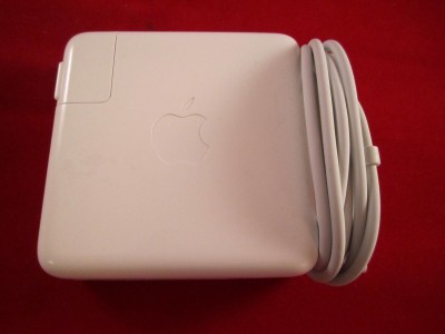 Used Apple 85 W MagSafe 1 Charger